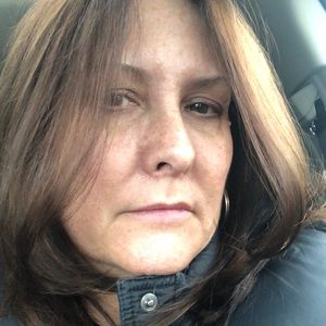 Meet your Posher, Carla